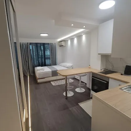 Metro 2 -private Parking 500m-