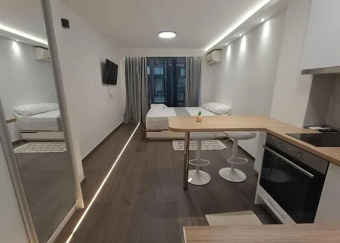 Apartament Metro 2 -private Parking 500m-