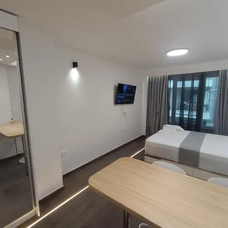 Metro 2 -private Parking 500m- *