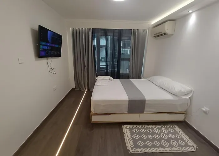 Апартаменты Metro 2 -private Parking 500m- Салоники