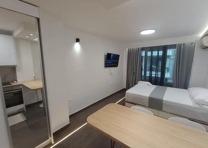 Metro 2 -private Parking 500m- *