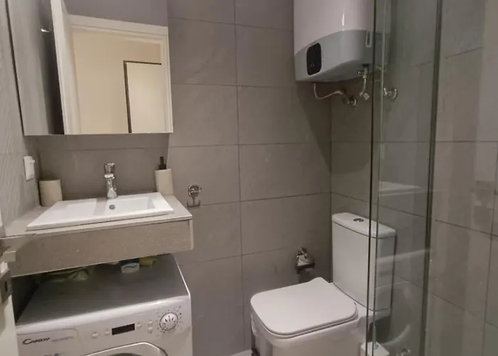 Metro 2 -private Parking 500m- *