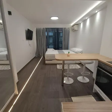 Apartment Metro 2 -private Parking 500m-